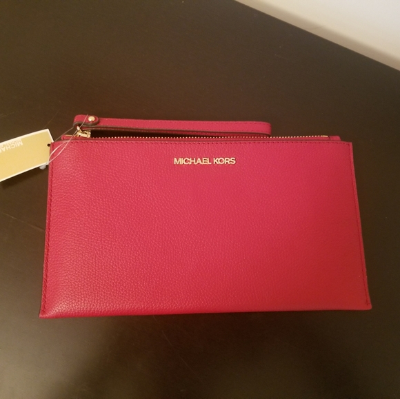 Michael Kors Clutch/Wristlet - Picture 1 of 9